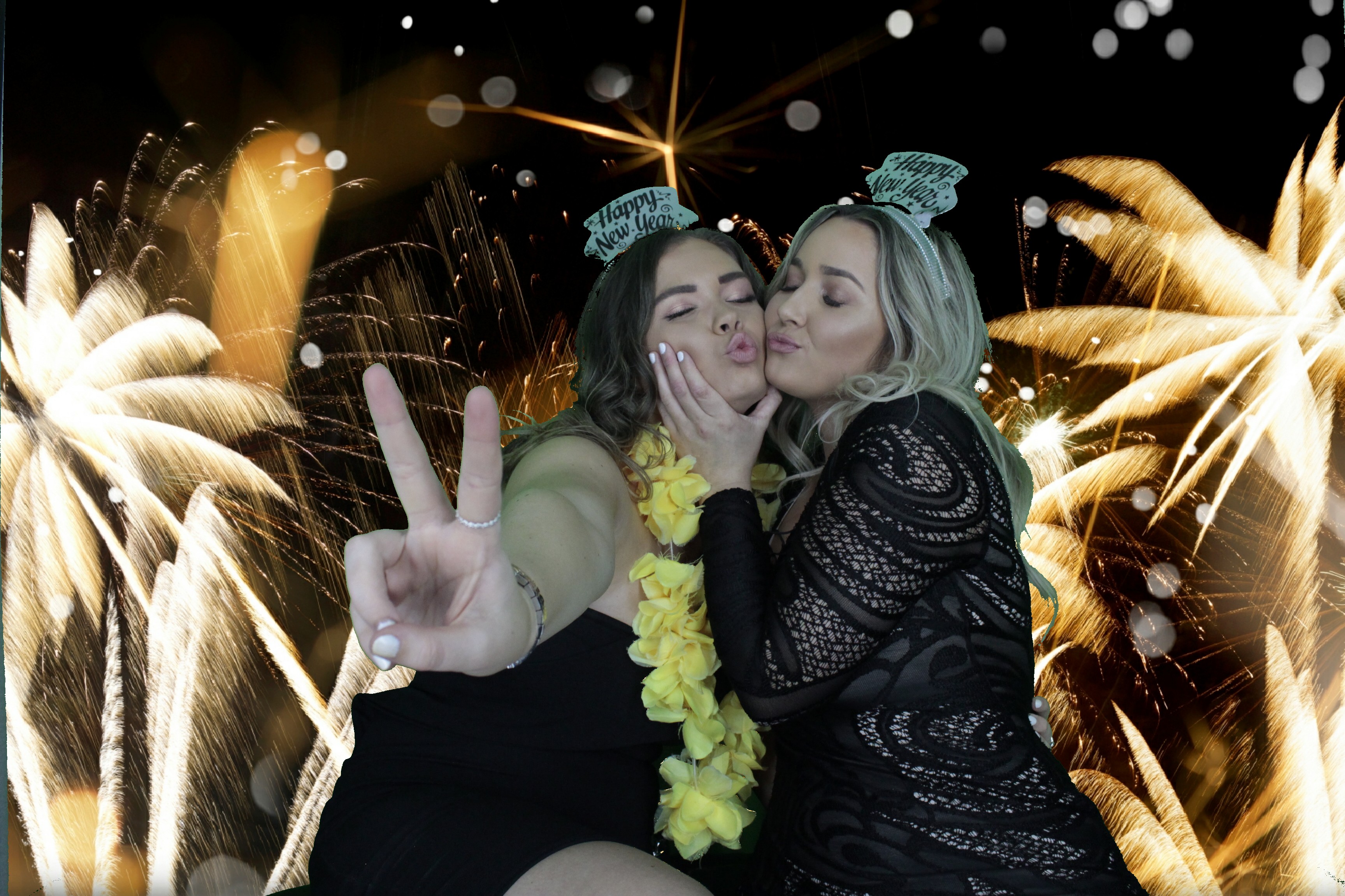 The Sussex Exchange New Years Eve | View more photos from the event at gallery.myphotoboothexperience.co.uk/u/MyPhotoBoothExperienceLtd/The-Sussex-Exchange-New-Years-Eve
